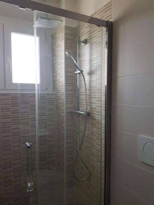 Casa Ellie - Casa Vacanze Con Giardino E Posto Auto Privati Grado Ngoại thất bức ảnh